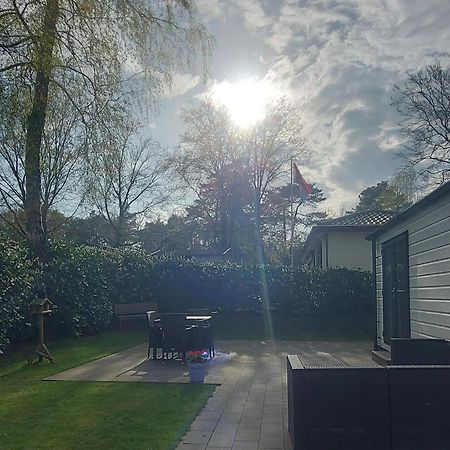 Chalet Wanama. Gelegen Op Het Vakantiepark Het Lierderholt Op De Veluwe. Βίλα Beekbergen Εξωτερικό φωτογραφία